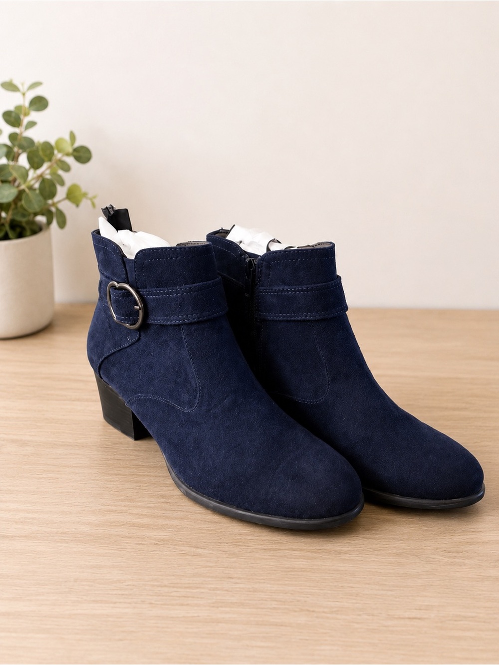 NWOT New Blue Kohls Booties 8.5